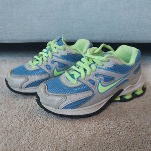 Nike Girls REAX Run Sneaker